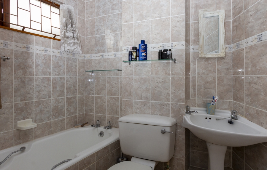 3 Bedroom Property for Sale in West Beach Eastern Cape